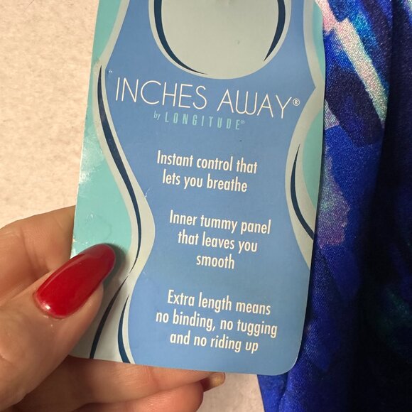 Womans Inches Away onepiece Swimsuit 18W slimming tummy panel colorful NEW - Picture 4 of 6